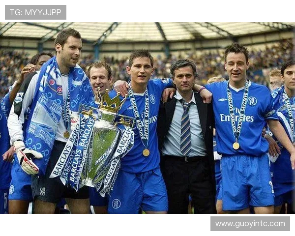 穆里尼奥执教生涯阶段分析：从冠军教练到战术大师的精彩转变