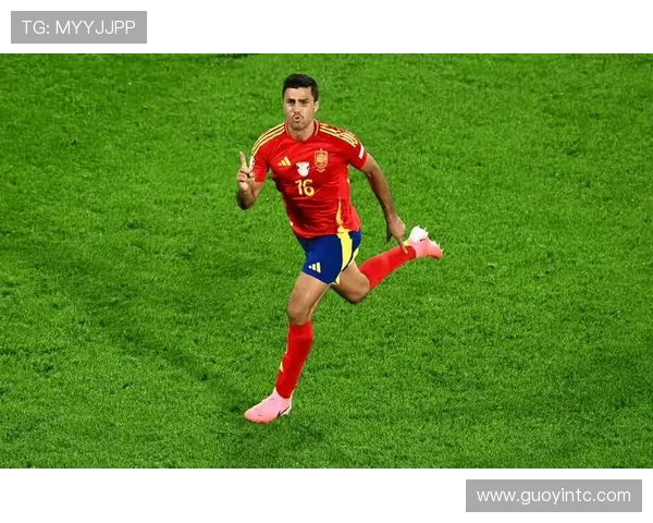 罗德里：高位控球下出球枢纽+节奏控制的极致体现