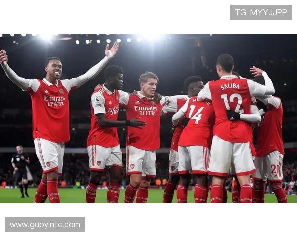 马丁内利在高位压迫体系中的防守价值解析 马丁内利在高位压迫体系中的防守价值解析