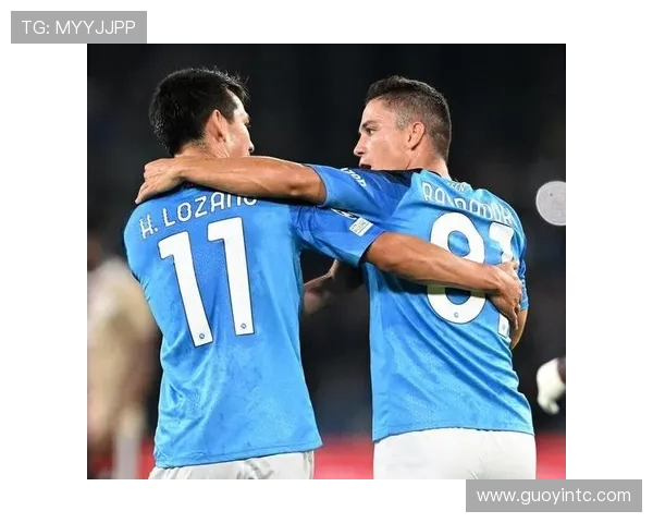 奥斯梅恩 vs 埃托奥：非洲锋霸的进攻效率与战术角色对比