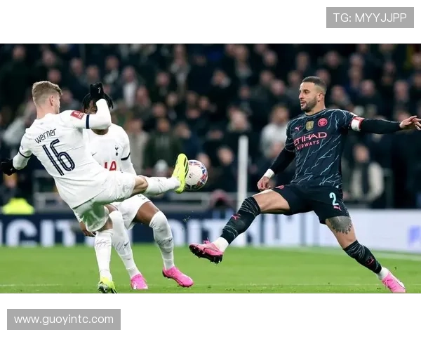 凯尔·沃克热刺时期主力右后卫地位解析